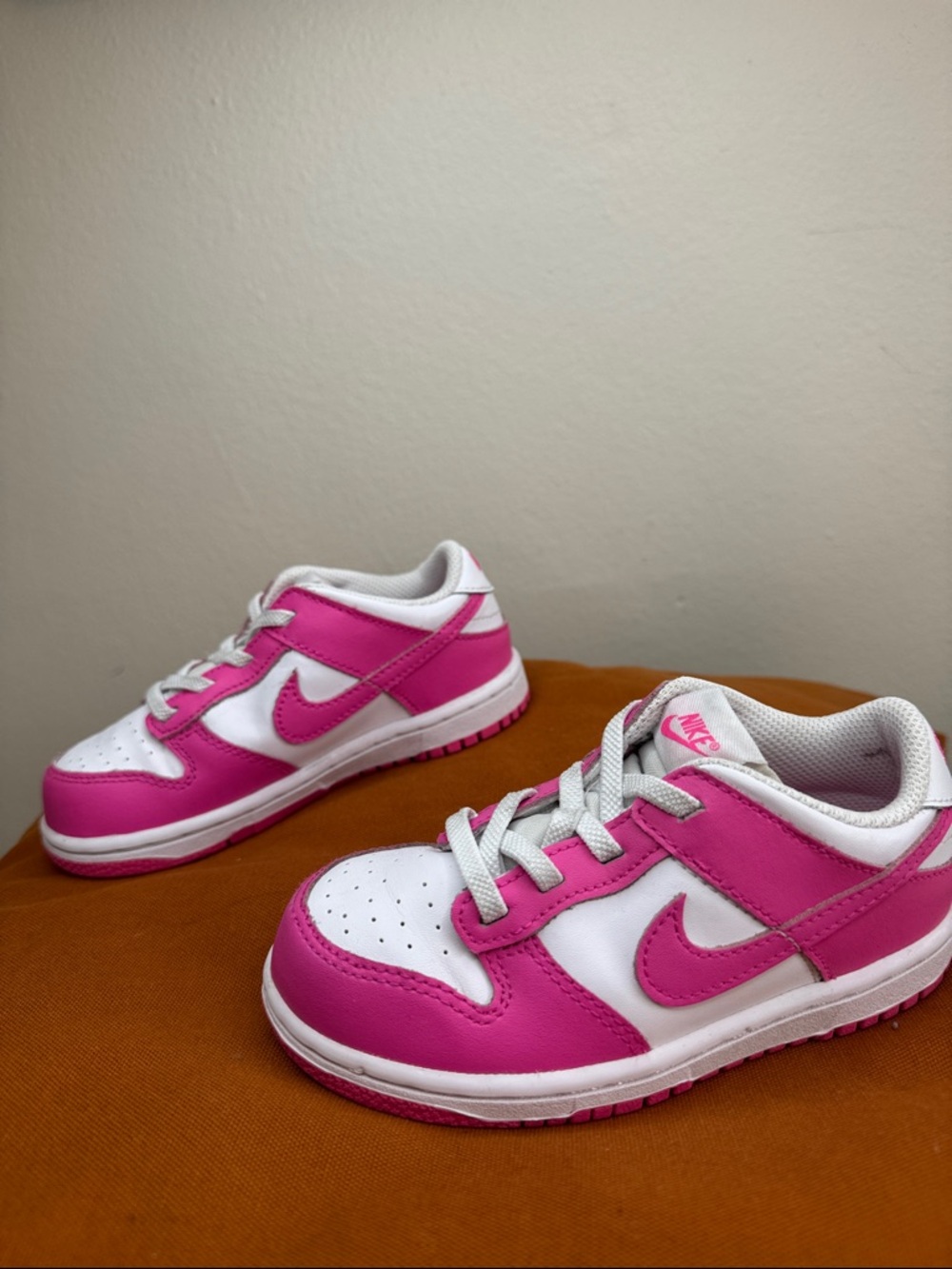 Nike Dunk Low Pink and White Sneakers Baby/Toddler Sz 9.5 9107-102 - Picture 2 of 8